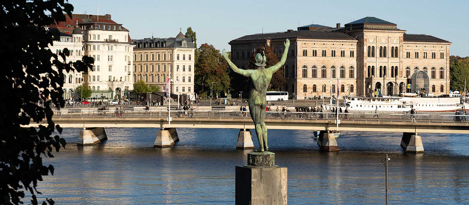 Statue in foreground with museum behind